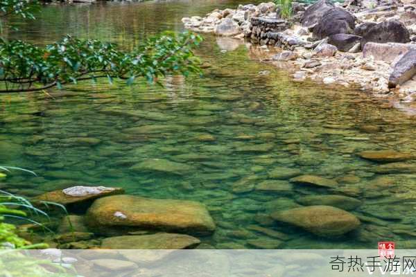 桃源洞口已是溪水-溪水潺潺，桃源洞口迎新景。